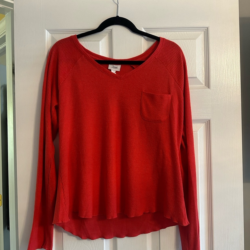 red sweater/shirt